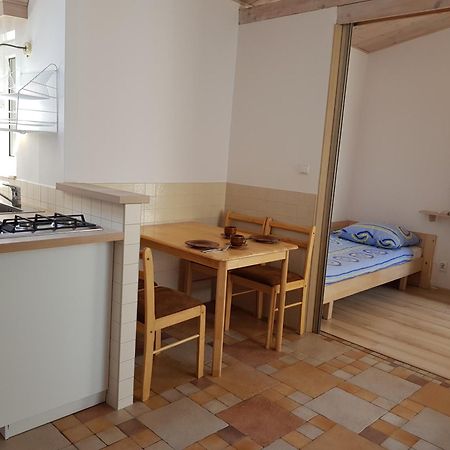 Pokoje I Apartamenty Przy Sosnowej 포다비 외부 사진